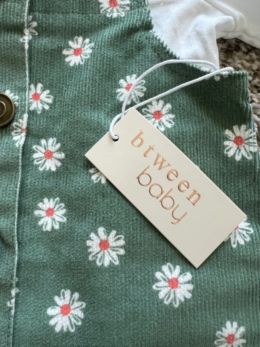 btween Green Pinafore with White Daisy and a White Top Accent - Picture 4 of 4